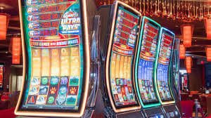 Antarmuka Fortune Mouse di perangkat mobile badak188 menampilkan grid slot dan tombol taruhan